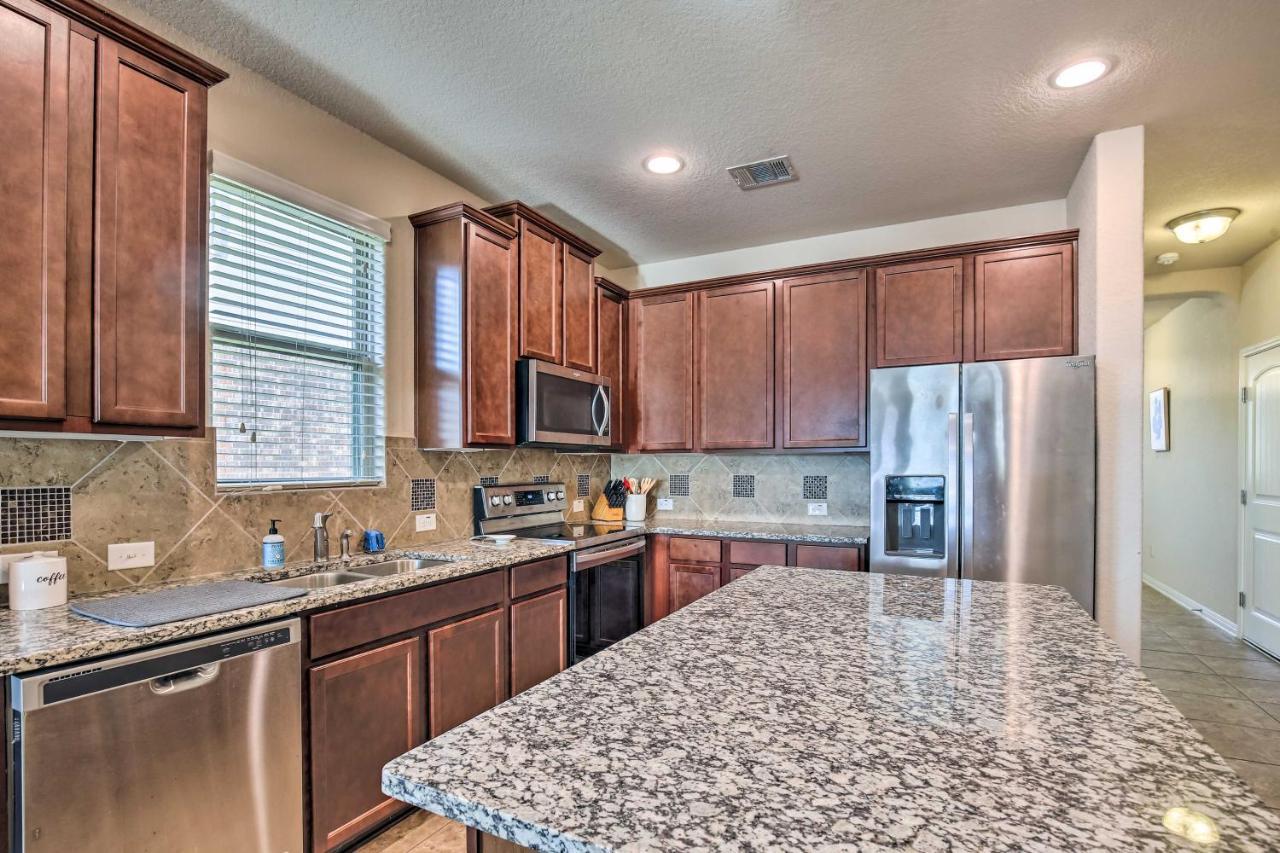 San Antonio Home With Yard About 8 Mi To Lackland! Luaran gambar