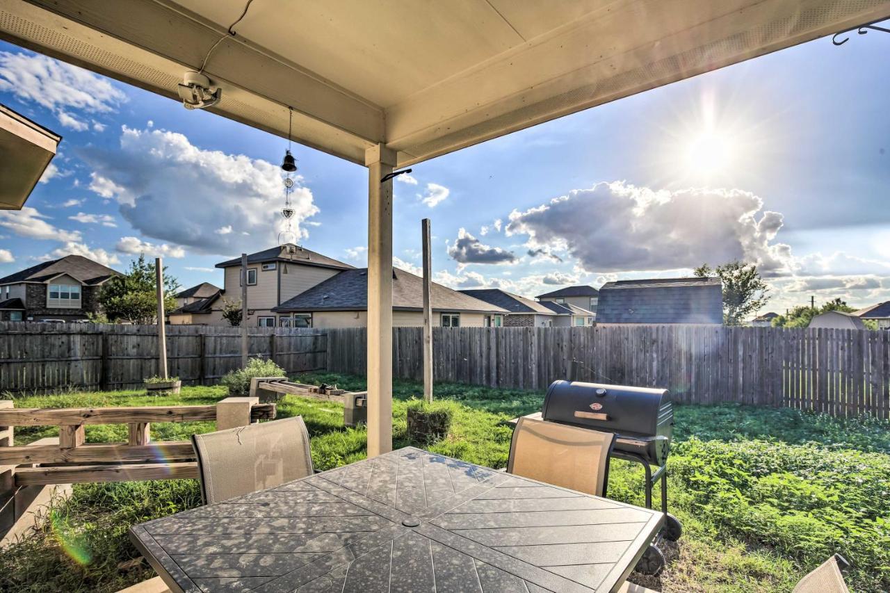 San Antonio Home With Yard About 8 Mi To Lackland! Luaran gambar