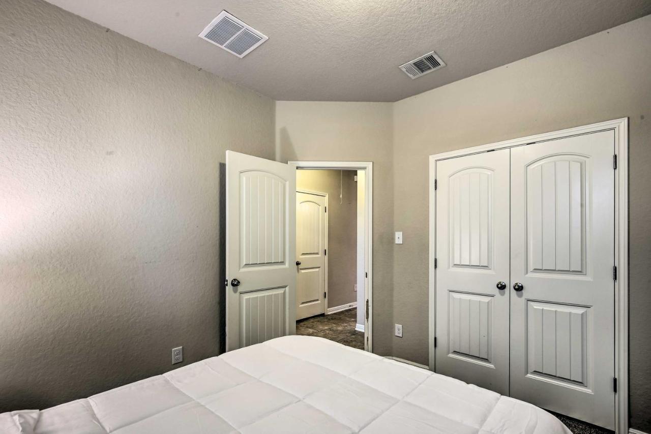 San Antonio Home With Yard About 8 Mi To Lackland! Luaran gambar